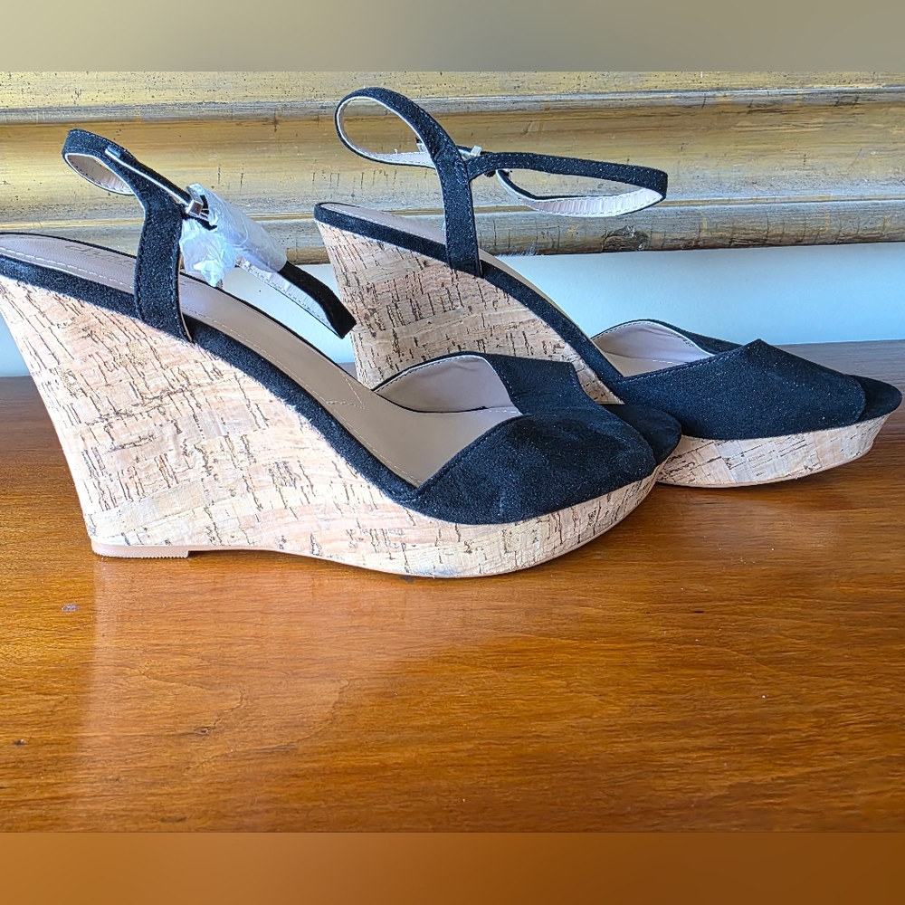 Charles By Charles David Cork Wedges NWT